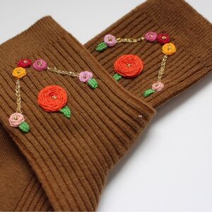New handmade embroidered flowers socks